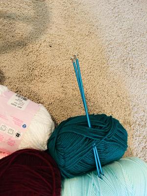 MANY SKEINS OF SUPER SOFT YARN