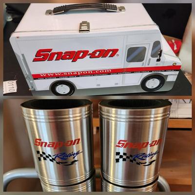 Snap-On Metal Tin Lunch Box Pail & 4 insulated Beer Soda can Holders All NOS