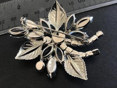 Beautiful Vintage Brooch