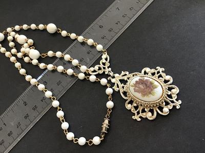 Vintage Floral Pendant Necklace