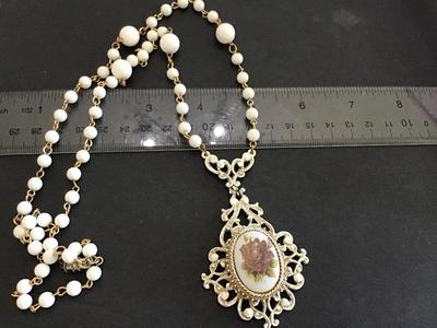 Vintage Floral Pendant Necklace