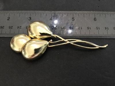 Large Gold Tone Ballon Brooch