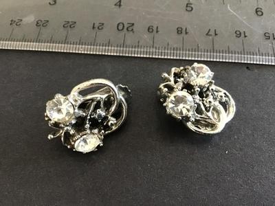 Vintage Rhinestone Clip on Earrings