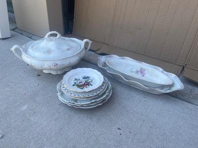 Sale Photo Thumbnail #523: Antique 1800's Porcelain Dish + Various Porcelain Dishes (Lot of 9)
