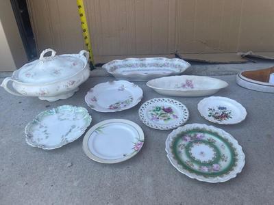 Sale Photo Thumbnail #521: Antique 1800's Porcelain Dish + Various Porcelain Dishes (Lot of 9)