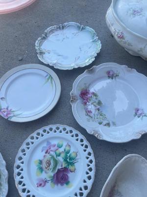 Sale Photo Thumbnail #517: Antique 1800's Porcelain Dish + Various Porcelain Dishes (Lot of 9)