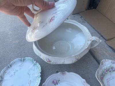 Sale Photo Thumbnail #519: Antique 1800's Porcelain Dish + Various Porcelain Dishes (Lot of 9)