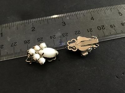 White Glass Vintage Clip on Earrings