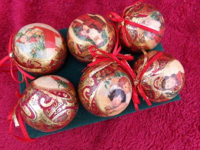 Heirloom Christmas ornament set of 6 in OEM box. Look like new!