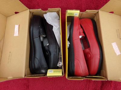 TWO pair of Dr. Scholl’s ladies shoes. NEW in box. Size 8M