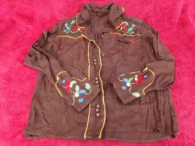 Expertly hand tailored & embroidered western style ladies shirt