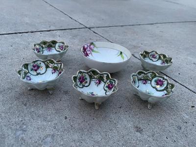 Sale Photo Thumbnail #776: Nippon Hand Painted Bowl Set (Set of 6). 5 Nippon bowls, 1 larger bowl that is not Nippon but fits with the set.