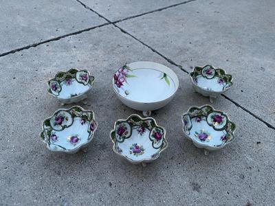 Sale Photo Thumbnail #775: Nippon Hand Painted Bowl Set (Set of 6). 5 Nippon bowls, 1 larger bowl that is not Nippon but fits with the set.