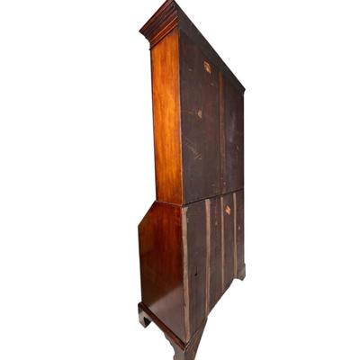 Sale Photo Thumbnail #322: George III Style English Bureau-Bookcase in Mahogany of Rich Color and Patina with Overall Satinwood Banding. The slant front displays beautifully flamed mahogany and opens to reveal a fitted interior with two document drawers and six pigeon holes over si