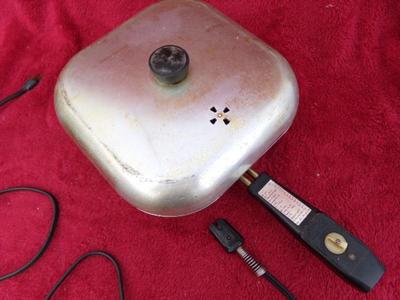 Sunbeam electric skillet, FOR DISPLAY ONLY! aluminum construction.