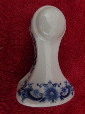 Set of 4 (2 pair) towel rod supports. Glased ceramic type.