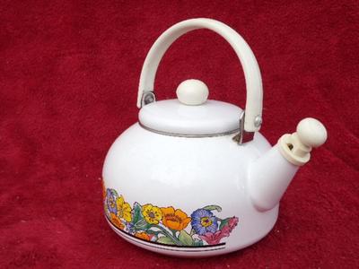 Classic decorative porcelain on steel tea kettle w/removable whistle