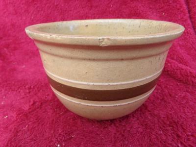 VTG Watt brand OVEN WARE mixing bowl. Pre 1965 By Watt Pottery
