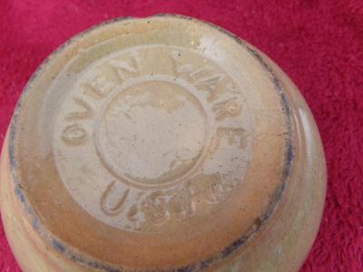 VTG Watt brand OVEN WARE mixing bowl. Pre 1965 By Watt Pottery