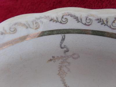 VTG/Antique glazed ceramic serving bowl w/gold floral pattern. Fair/Good condition. About 9"+ diameter.