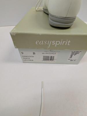 Sale Photo Thumbnail #1962: Easy Spirit Anti-Gravity Emotion White Leather Size 9