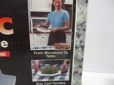 Sale Photo Thumbnail #1879: Heat Magic Microwaveable Hot Plate