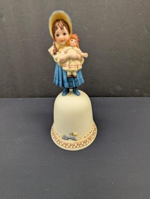 Sale Photo Thumbnail #277: 1986 Jan Hagara Bell Lisa Ceramic Figurine Porcelain Doll Baby Limited Edition