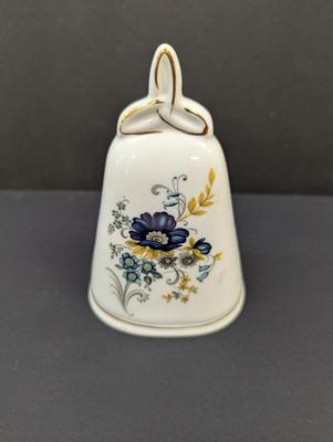 Sale Photo Thumbnail #294: Hand Made In Galway Ireland Royal Tara Fine Bone China Bell