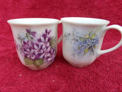 Classic pair of porcelain coffee cups from M.B.Pottery Co. Fine quality