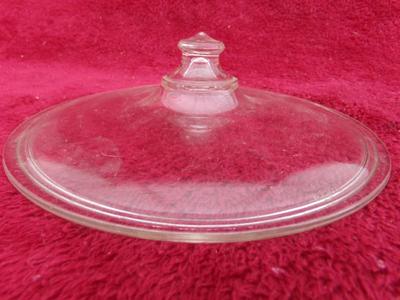 PYREX ovenware lid. Looks like it would fit about an 8" I.D. PYREX bowl. VG