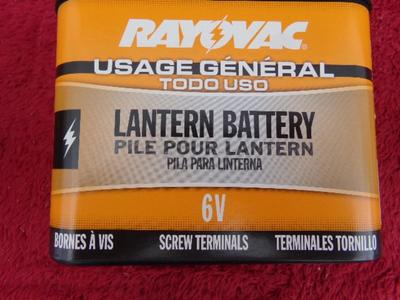 Lamp/lattern battery operated, it works. Uses a 6v lattern battery