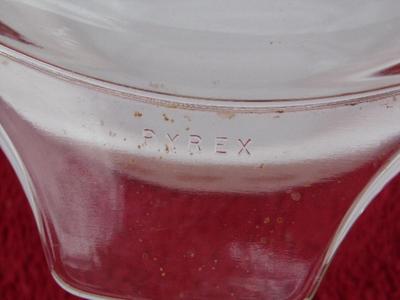 VTG PYREX ovenware, MCM mid-60s 2-1/2qt covered casserole.