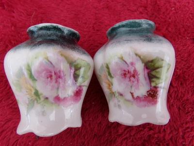 VTG/antique hand painted fine porcelain salt & pepper set.