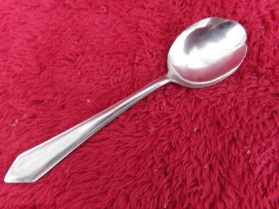 VTG post modern open butter server. Glazed ceramic, hand painted.