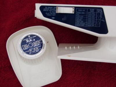 Dial-O-Matic slide action food cutter. By K-Tel as seen on TV in 90s