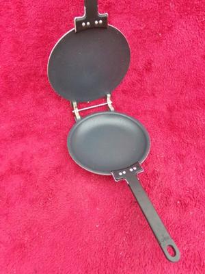 Perfect Pancake maker. stove top tool. Cook it, flip it, pop it out. SLICK