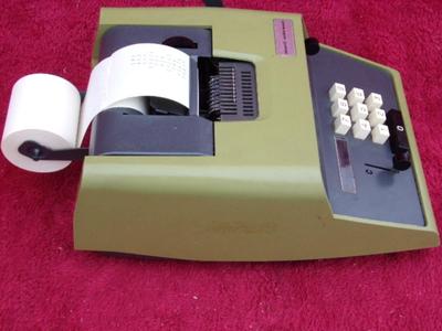 VTG Olivette-Underwood mechanical ADDING machine, works good.