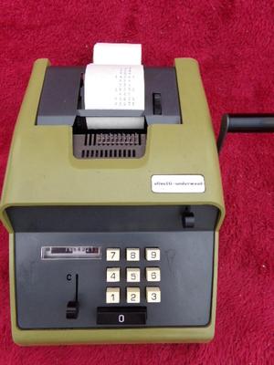 VTG Olivette-Underwood mechanical ADDING machine, works good.