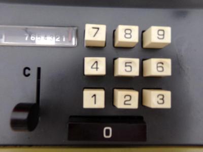 VTG Olivette-Underwood mechanical ADDING machine, works good.
