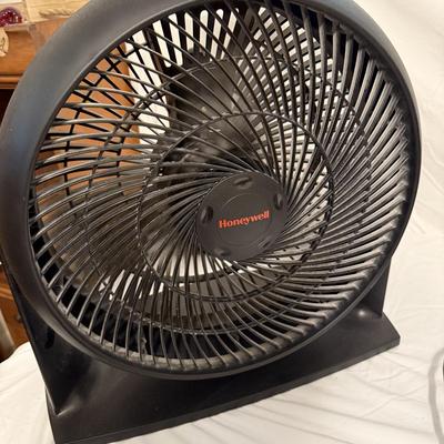 Lily's Pro Infrared Heater & Honeywell Fan (B1-BM)