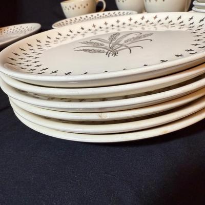 Homer Laughlin Golden Wheat Fleur de Lis China and More (B2-BM)