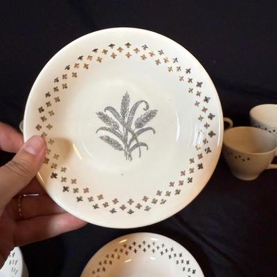 Homer Laughlin Golden Wheat Fleur de Lis China and More (B2-BM)