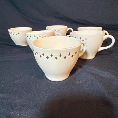 Homer Laughlin Golden Wheat Fleur de Lis China and More (B2-BM)