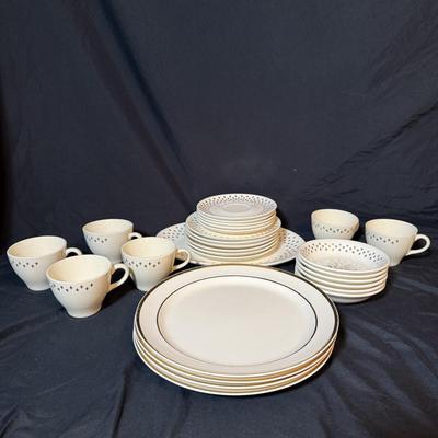 Homer Laughlin Golden Wheat Fleur de Lis China and More (B2-BM)