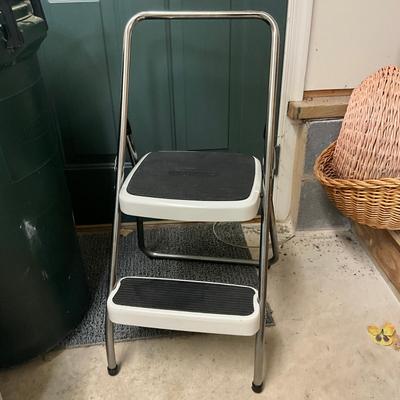 G998 Cosco 2 Step Stool