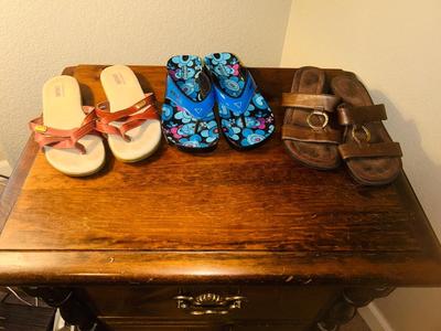 SIZE 7 LADIES SANDALS