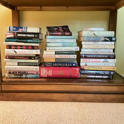 B1006 Books On Shelf Lot