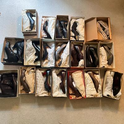 A1011 Large Lot Of Assorted Used Heels & Wedges