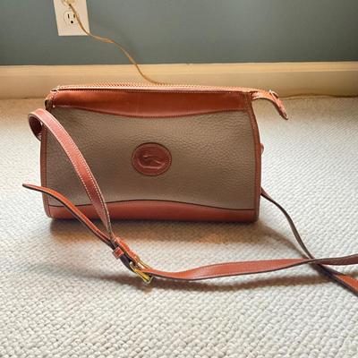 A1014 Dooney & Bourke All Weather Leather Purse
