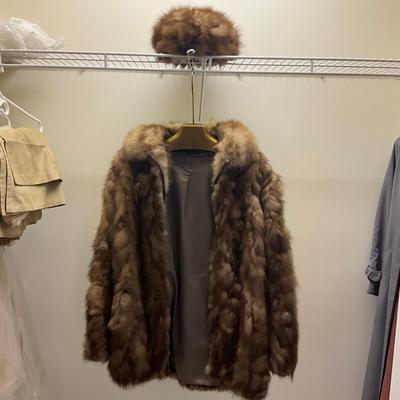 A1016 Brown Fur Jacket With Hat